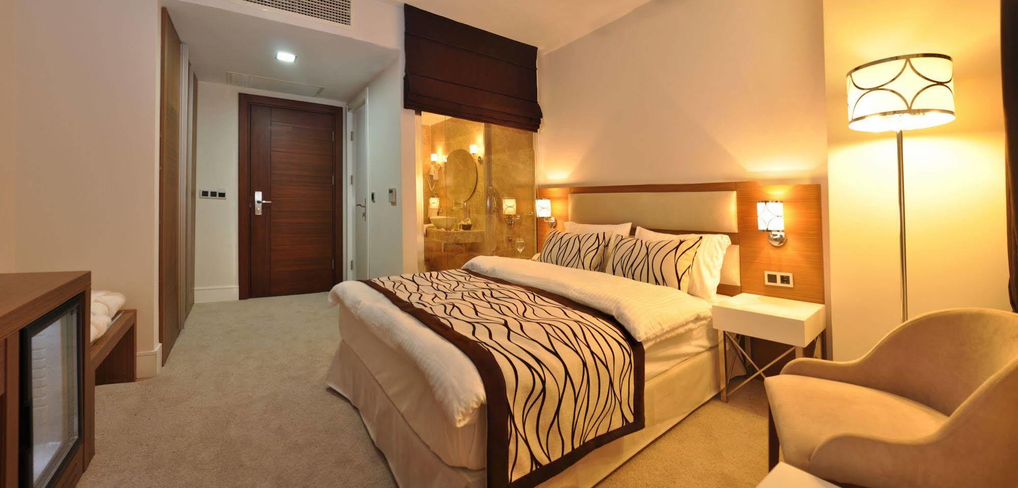 Taksim Line Hotel Estambul Exterior foto